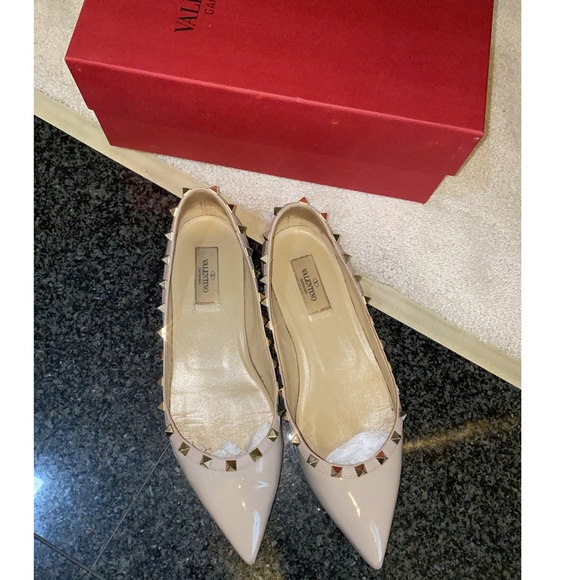 Valentino Garavani Shoes - Valentino ballerina patent leather rockstud flat